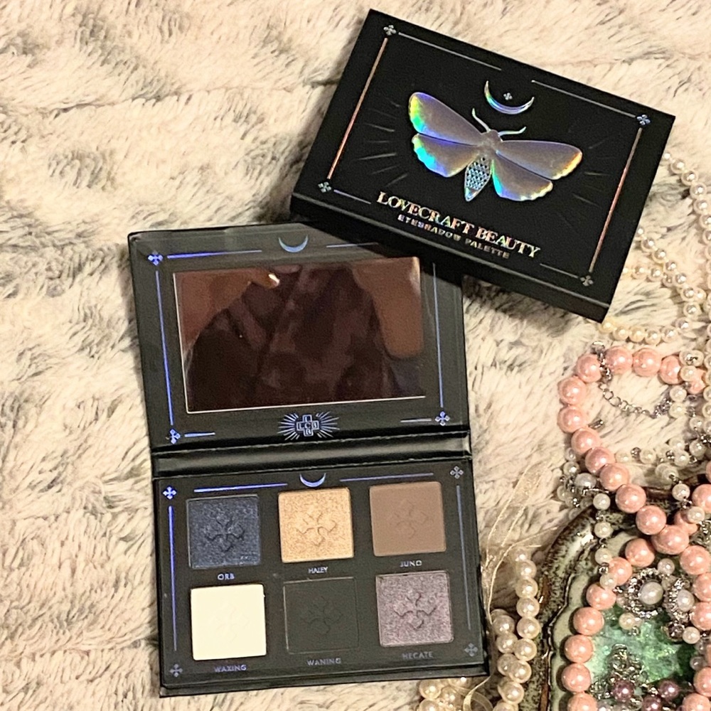 Love+Craft+Beauty Basic Rituals Eyeshadow Palette - Picture 9 of 12